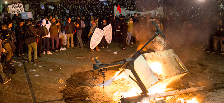 Leftists riot at Yiannopoulos speech.